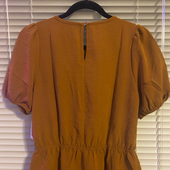 Brown Nine West Peplum Smock Blouse, Size MEDIUM - Picture 4 of 4